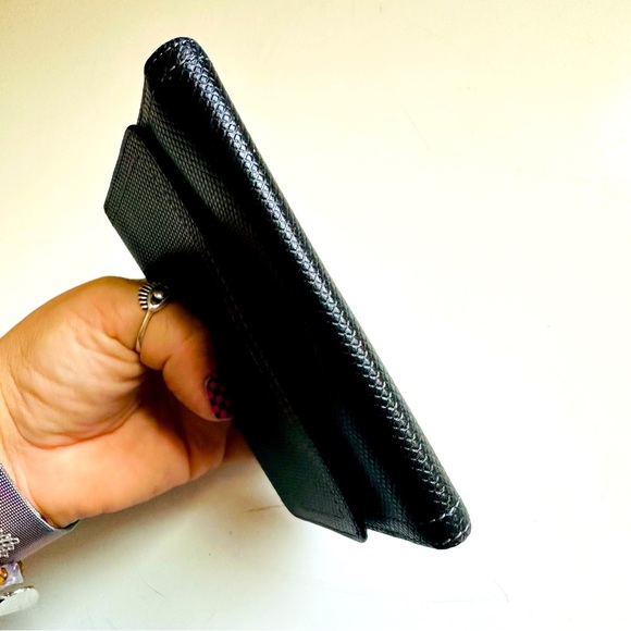 Made in Italy Black Leather Textured Wallet - Picture 9 of 9